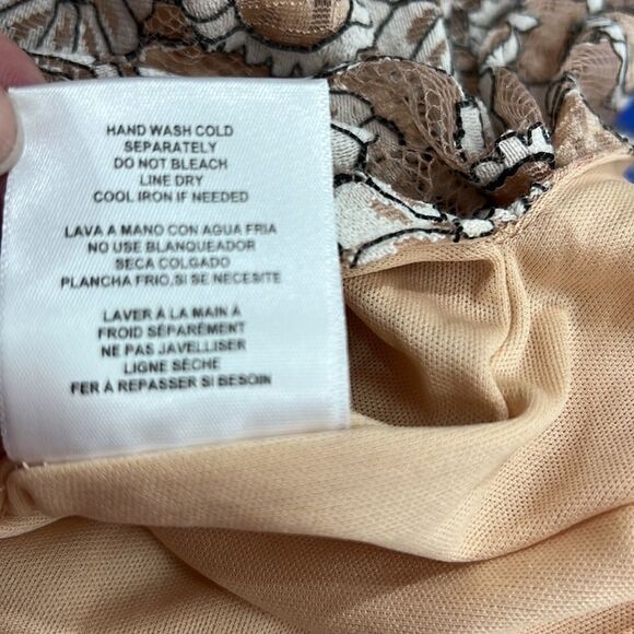 NSR floral Lace Midi Dress with Corset back and side slit size small NWT - Picture 16 of 16